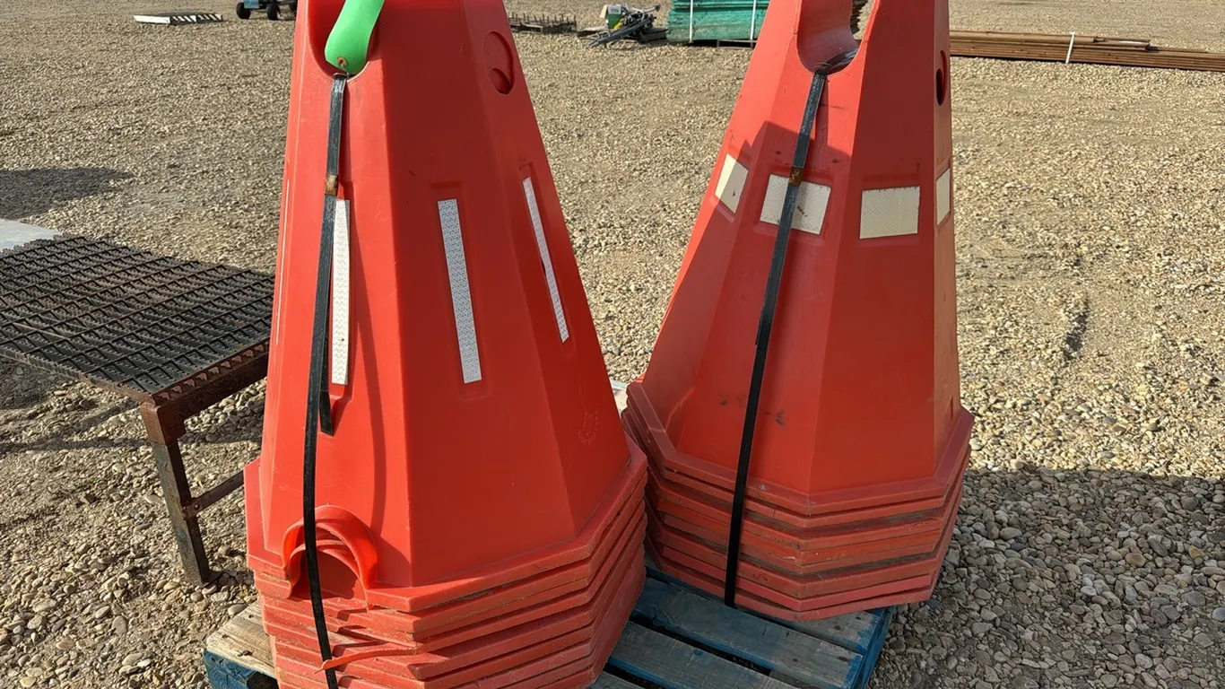18 Orange Octagonal Cable Cone, Package of 18 x Bid Price, *BID PRICE IS PER Cone*, Marked 150 (P10-R5-E-S11)