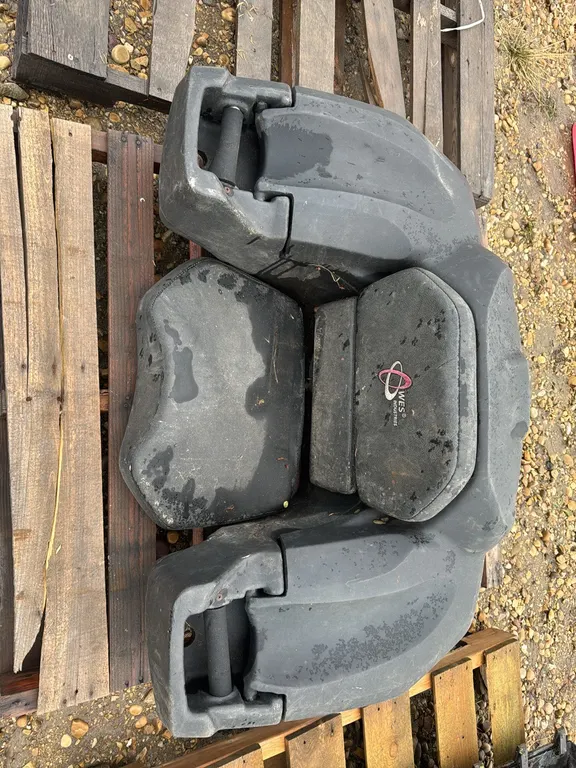 Quad Seat (P10-R9-W-S1078)