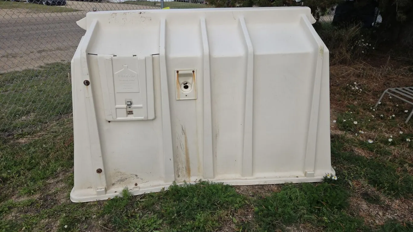 Animal Shelter, Well Used, Marked B (P9-Out-S315)