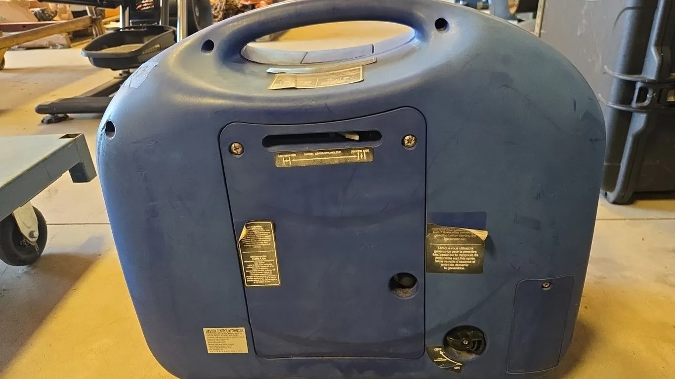 Hyundai Portable Inverter Generator HY2000, Condition Unknown, Marked 33 (P9-L-S11)