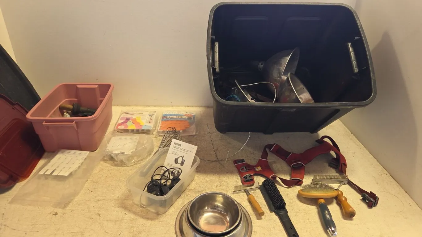 Large Lot with Animal Care Items as Pictured (P9-F-S315)