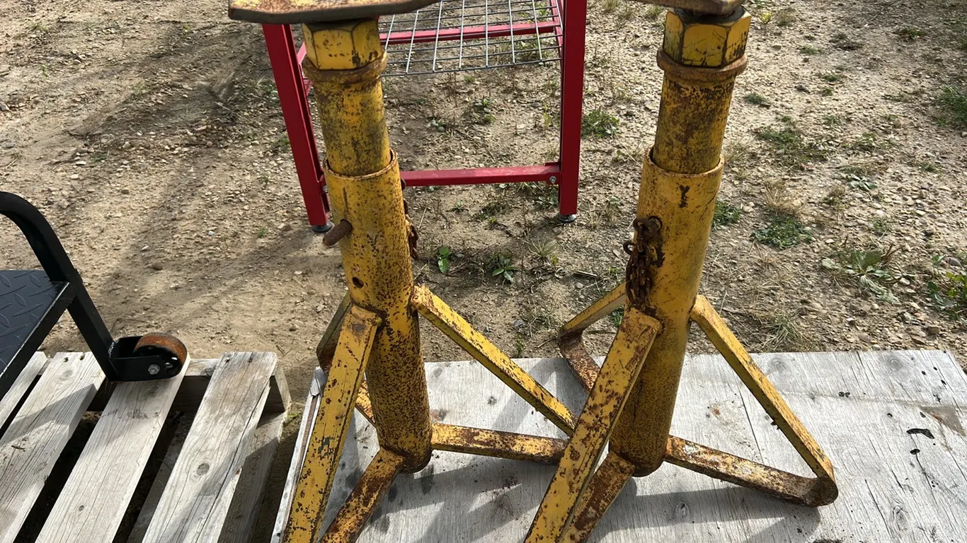 Set of Jack Stands, Marked 16 (P9-Out-I-S1955)
