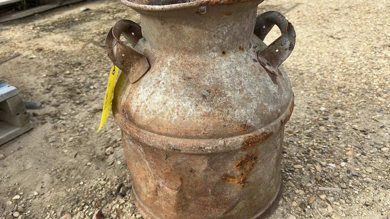 Milk Can (P9-Out-I-S2079)