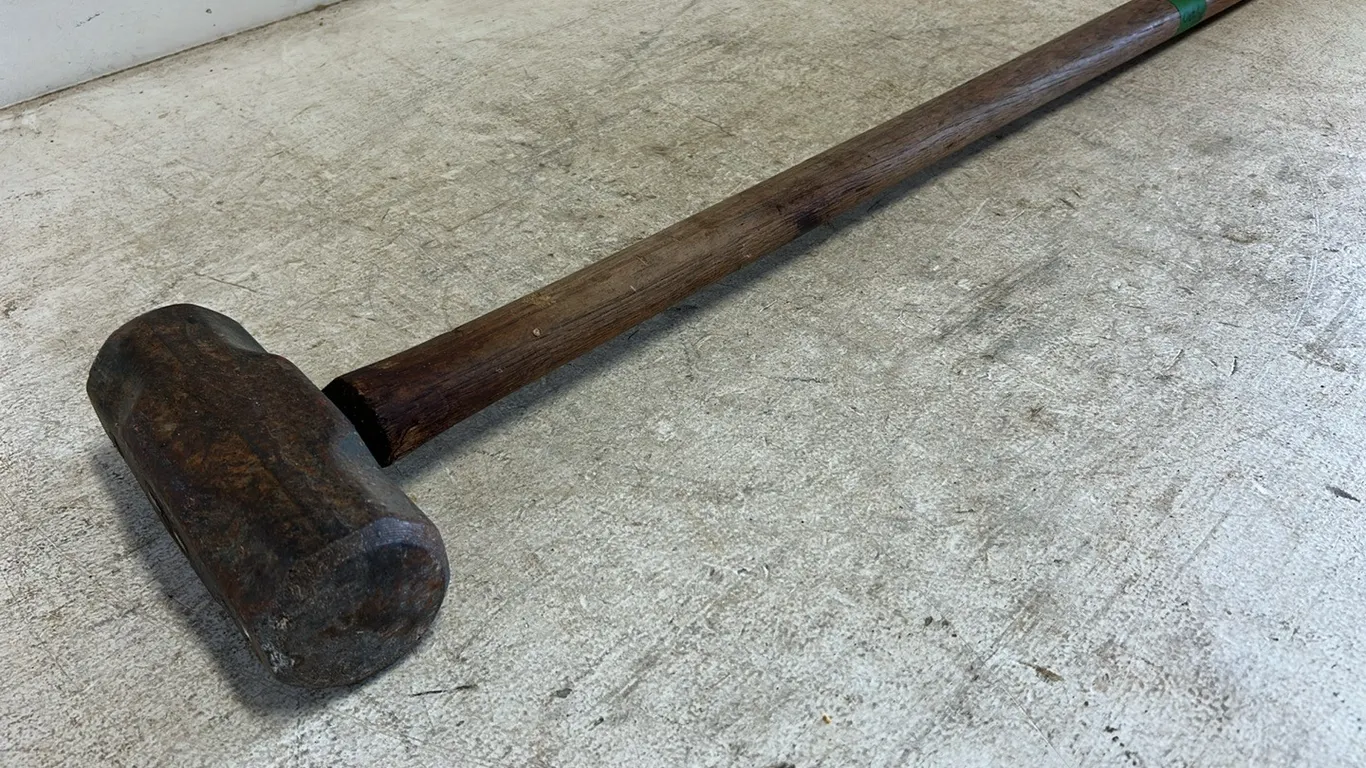 12lb Sledge Hammer, Item 31 (P9-G-S1955)