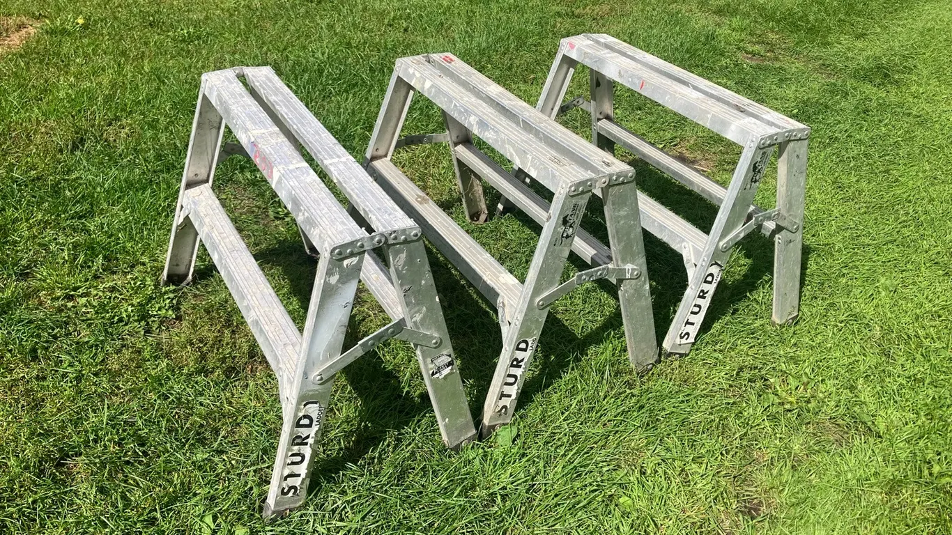 3 Sturdy 24” Aluminum Saw Horses (P9-Out-C-S285)