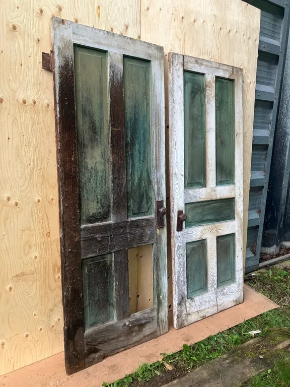 2 Vintage Farm House Interior Doors (P9-FL-S285)