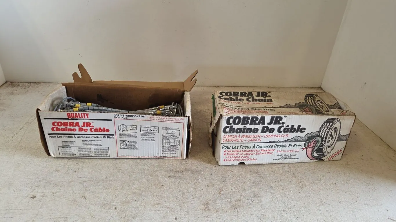 2 Sets of New Tire Chains (P9-D-S2314)