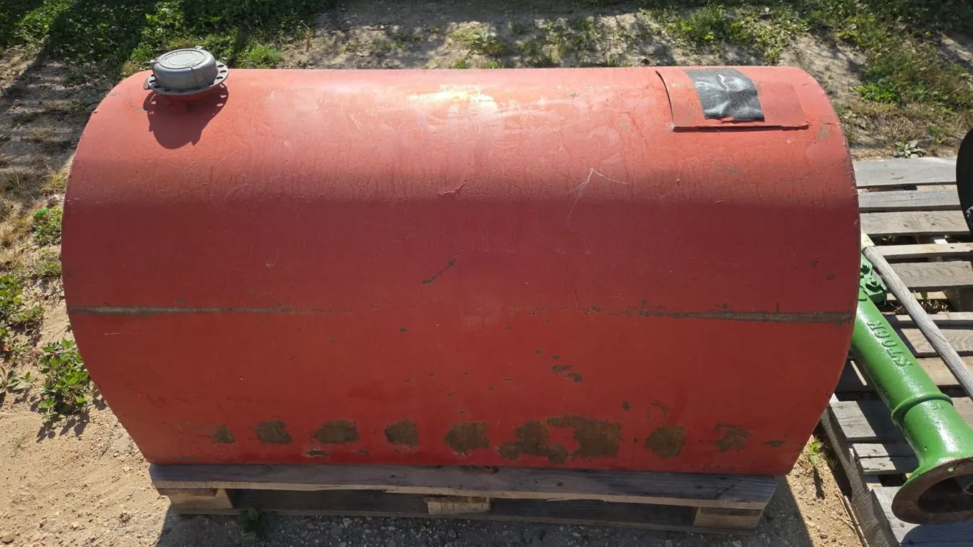 Westeel 100Gal Fuel Tank Had Diesel in it, Marked 19 (P9-Out-H-S2304)