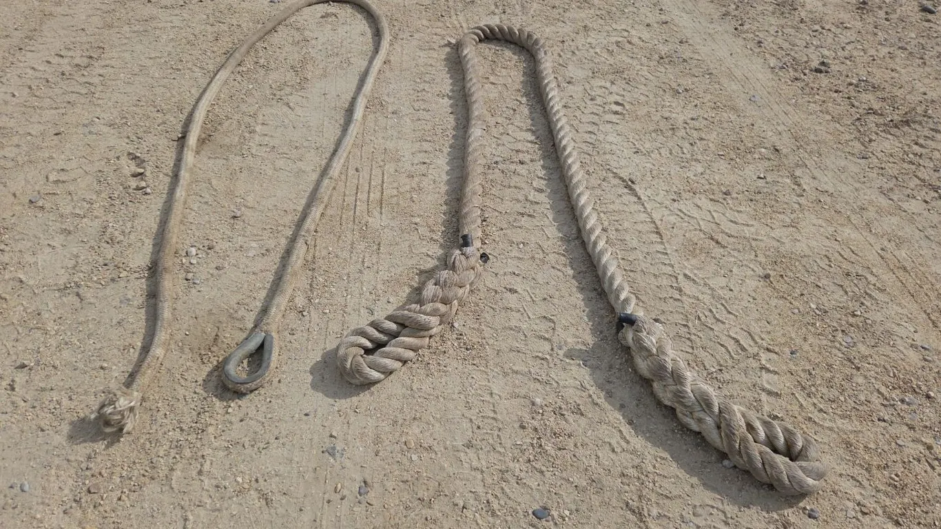 Heavy Duty Tow Rope, Marked 23 (P9-Out-H-S2304)
