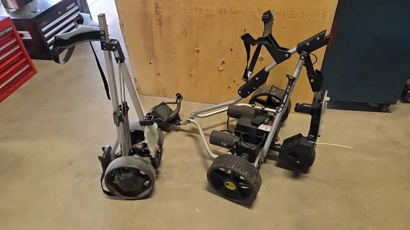 Remote Controlled Golf Cart, Walking Cart, Marked 25 (P9-Z-S2304)