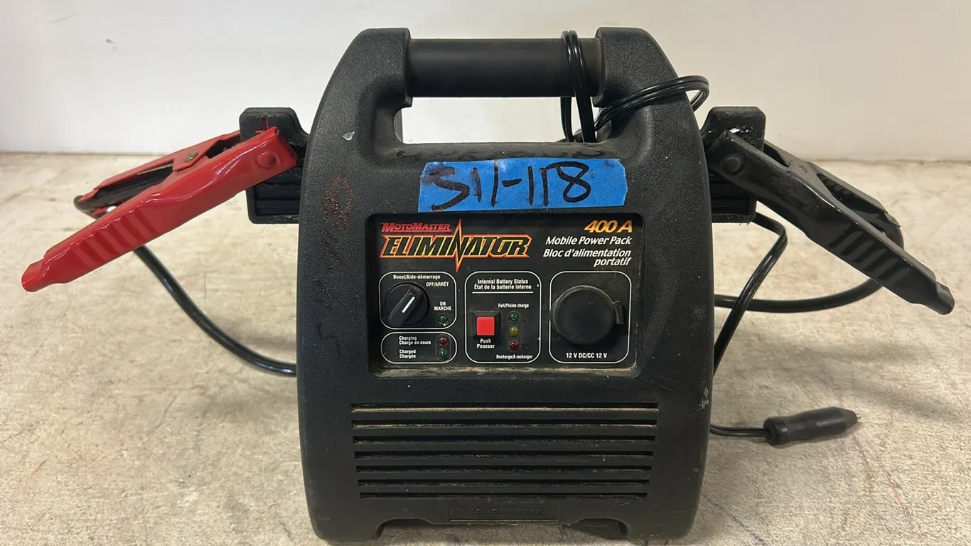 Motomaster Eliminator 400A Mobile Power Pack, Condition Unknown, Marked 118 (P9-L-S11)
