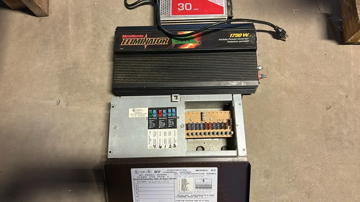 Inverter, 1750w, Amp, RV Power Box (P9-T-S1094)