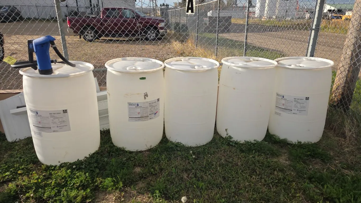 5 EMPTY @ 208 Liter Plastic Drums (previously filled with DEF) (1 with pump) (P9-Out-A-S299)