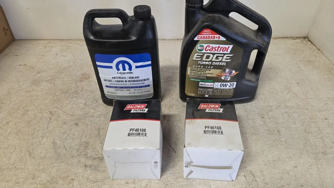3.78 L Jug of 0W20 Oil, Filters and Part Jug of Coolant (P9-Z-S299)