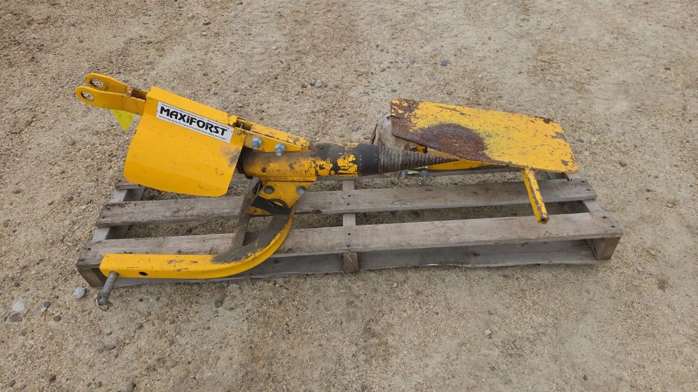Maxiforst 3-Point Hitch PTO Driven Log Splitter (P9-Out-G-S205)