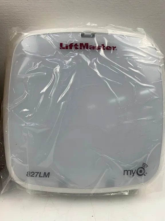 Liftmaster, Wireless, Keyless Entry Model 878 Max, New As Per Seller, Item #7 (P2-WWS2-S37)