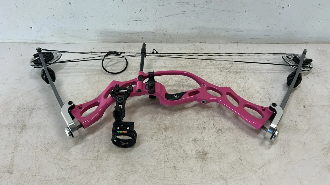Barnett Vortex Youth Compound Bow with Draw Weight of 18-29Lbs, Includes Whisker Biscuit and Sight (P2-WWS5-S1986)
