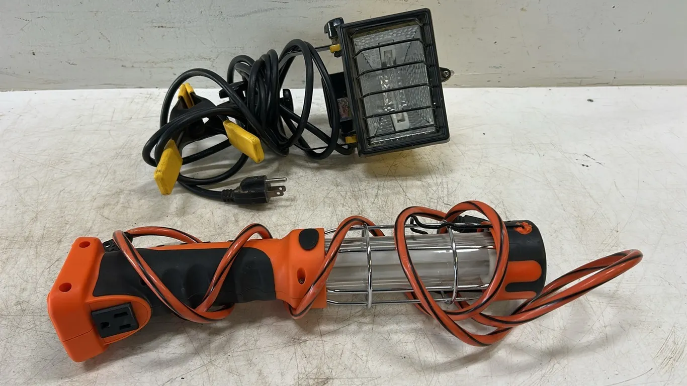 2 Work Lights (P2-SWT2-S2129)