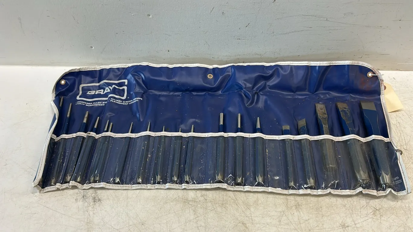 18 Gray Chisels in Pouch (P2-SWT3-S2129)