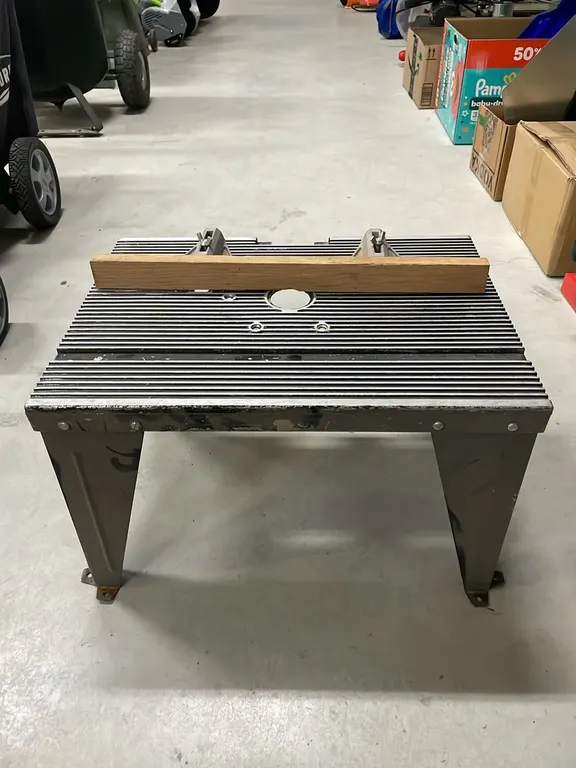 Router Table (P2-NWT3-S387)