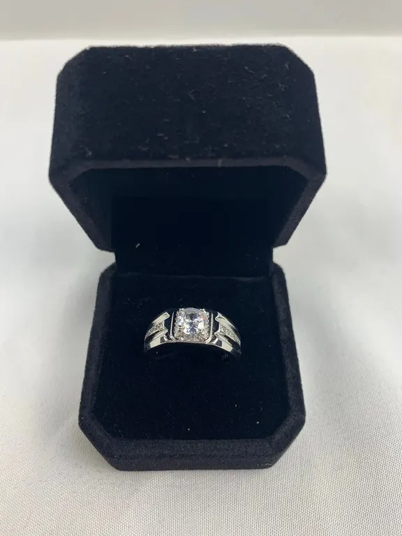 New Platinum Plated 1.0ct Simulated Diamond (CZ) Man's Ring - Resizable, Marked 3 (P6-S1994)
