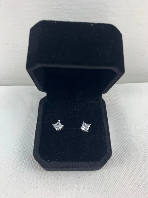 New 925S 0.6ct Each Princess Cut Simulated Diamond (CZ) Stud Earrings, Mounted in 925 Sterling Silver with White Gold Overlay, Marked 15 (P6-S1994)