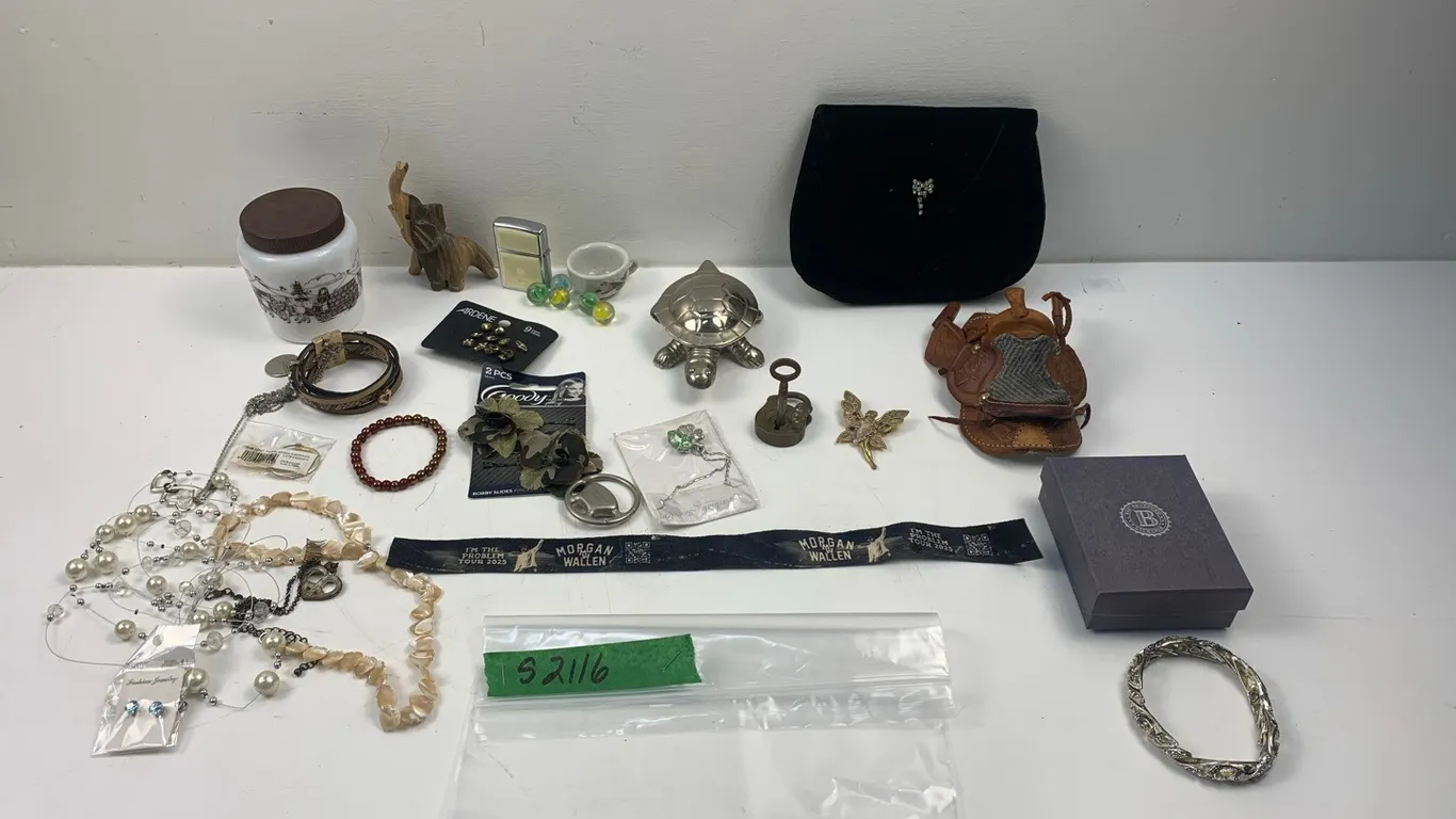 Assorted Jewelry, Jewel Boxes, Ornaments and More As Per Pictures (P6-S2116)