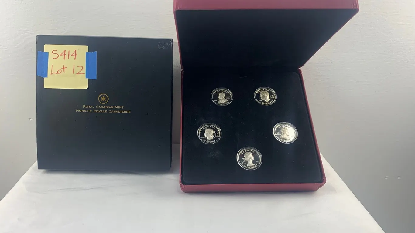 Sterling Silver 92.5% $15.00 Canadian Coins 2008 (3), 2009 (2), Weight 30G Each, Item #12 (P6-S414)