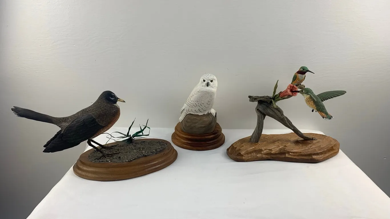 "Rufous Hummingbird" by Marv Oslanski April 1987, Ornament, Robin Ornament Hand Crafted by Don MacGregor Oct 1993, and Snowy Owl Ornament (P6-S1835)