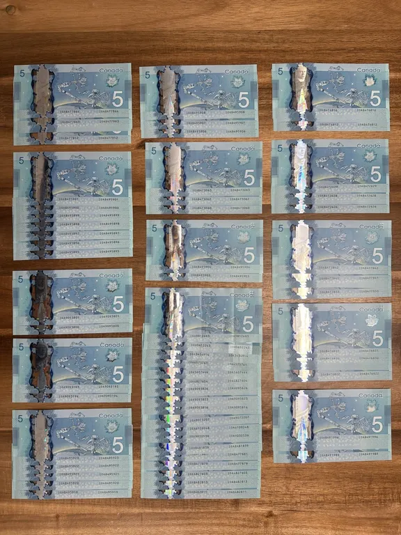 Collection of Clean, Crisp $5 Canadian Bills, 2013, Some sequential, All from IOA Series (P6-S196)