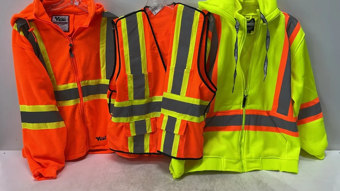Safety Jacket Vest, Lot 11 (P3-WWS3-S2278)