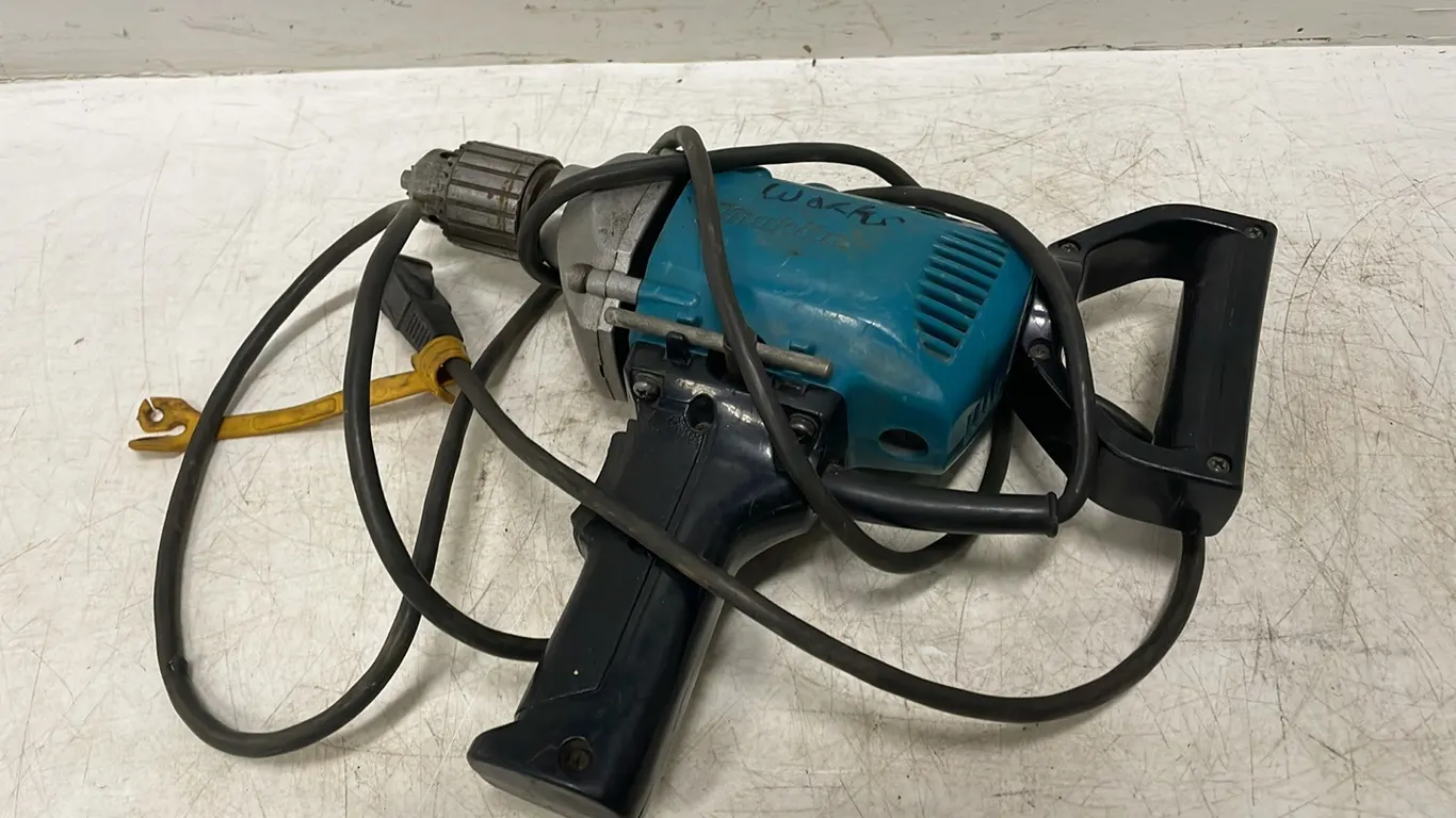 Makita Drill 1/2" Model 6013BR, Works As Per Seller, Marked 17 (P3-WWS7-S11)