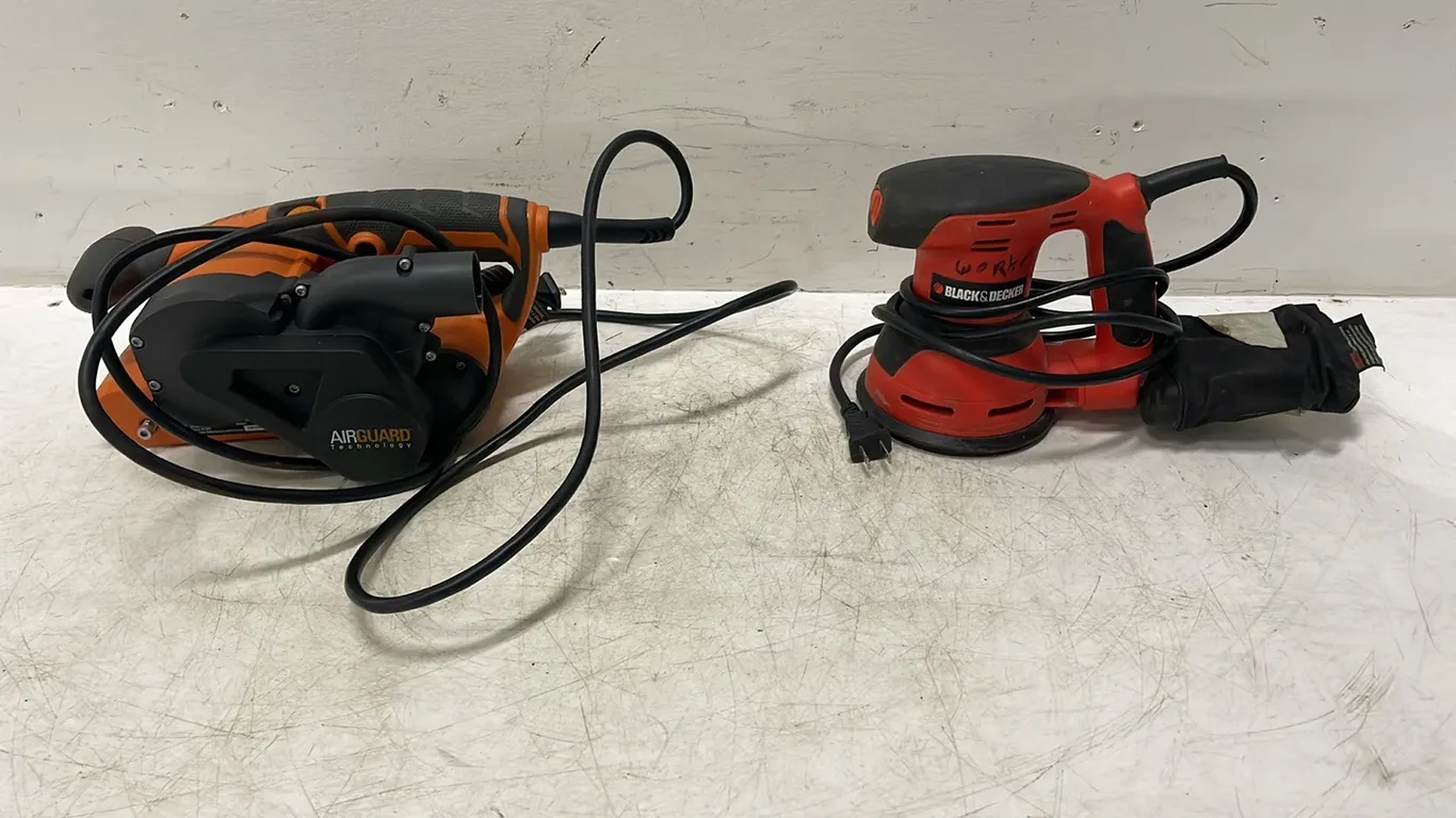 2 Belt Sanders, 1 Ridgid R 2740 Auto Matic and 1 Black & Decker R0410, Works As Per Seller, Marked 21 (P3-WWS7-S11)