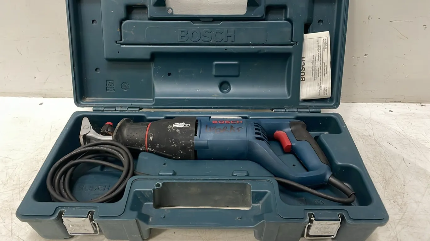 Bosch Reciprocating Saw, Model RS5, Works As Per Seller, Marked 23 (P3-WWS8-S11)