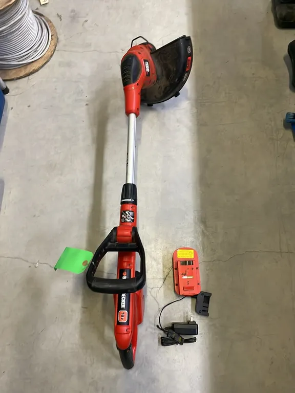 Black & Decker Cordless String Trimmer, With Box Containing Charger and 1 Extra Battery, Works As Per Seller, Marked 40 (P3-R1T1-S11)