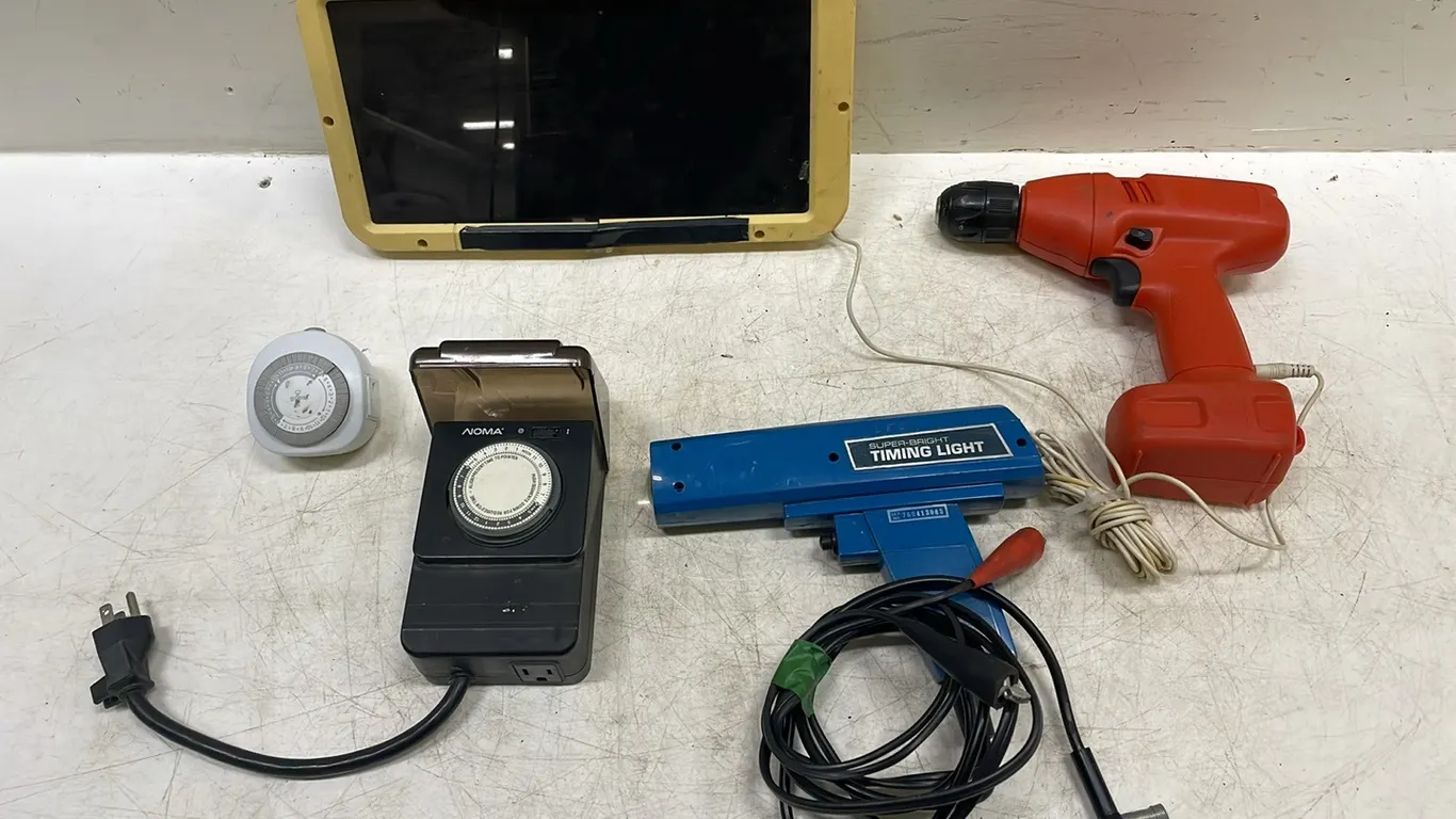 Black & Decker 7.2 Cordless Drill with Solar Panel, 2 Times and Super Bright Timing Light, Marked 48 (P3-WWT1-S11)