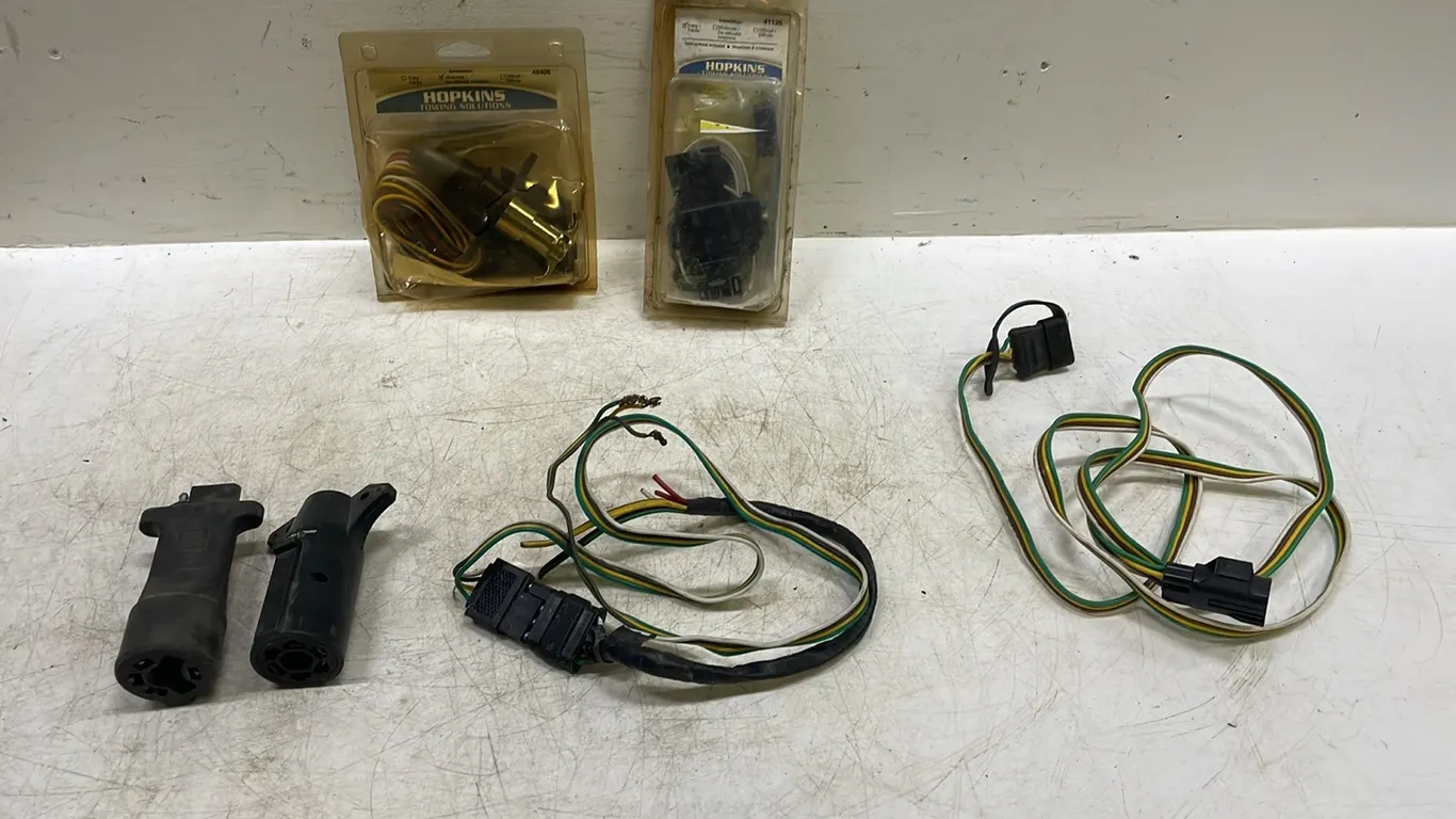 4 Trailer Plugs, 2 In Package Hopkins Plug-In Simple Wiring Kit and 2 Not In Packaging, Marked 78 (P3-WWT2-S11)