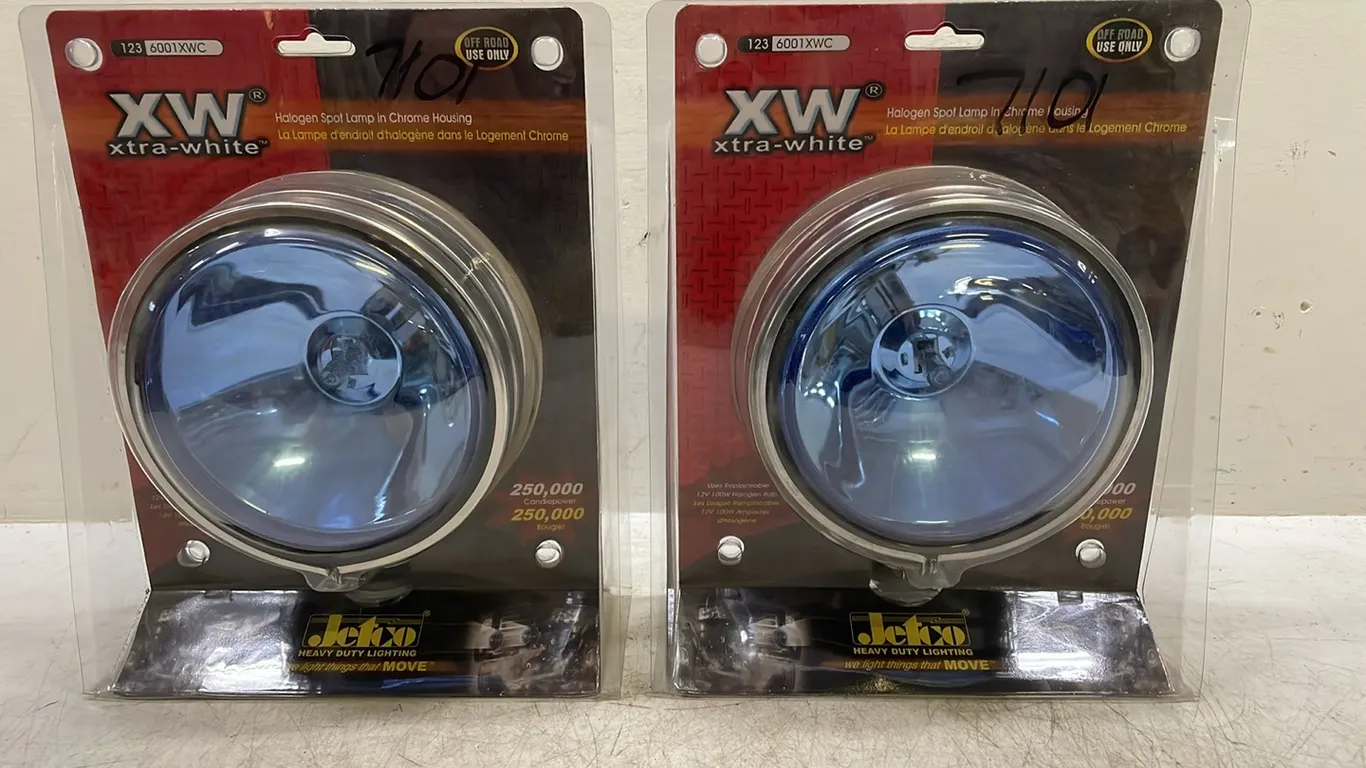 2 Jetco XW Xrtra White Halogen Spot Lamp, Unused In Package, Marked 93 (P3-WWT1-S11)