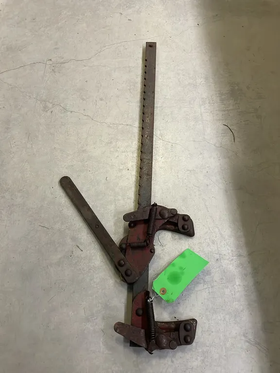 Wire Fence Stretcher, Marked 90 (P3-R1T3-S11)