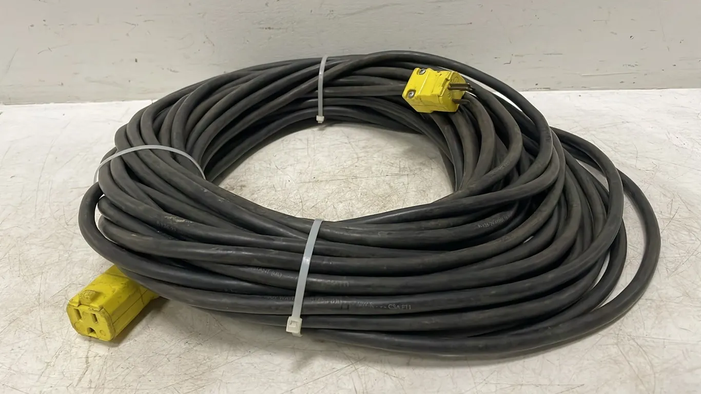 Electric Extensions Cord 108' Works As Per Seller, Marked 115 (P3-R1T3-S11)