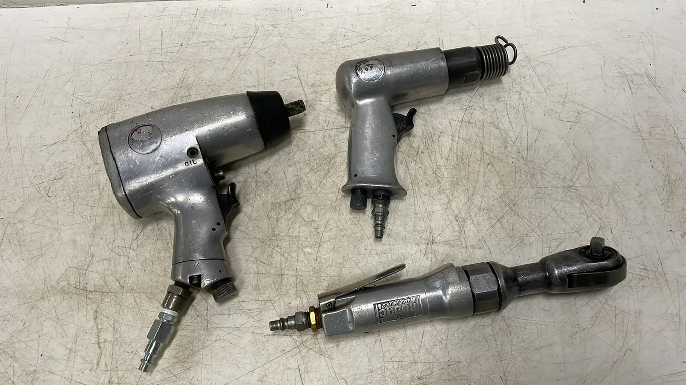 Flat of 3 Air Tools, Including Air Chisel, Rada 3/8" Drive Ratchet Air Wrench & Herbrand 1/2" Air Impact, All Tested and Working As Per Seller, Item #