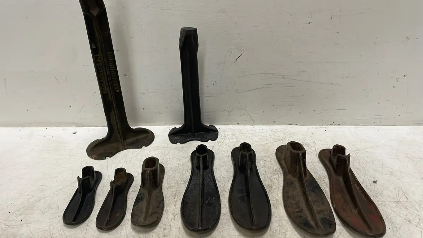 Shoemakers Anvils, 7 Sizes, Item #10 (P3-R1T8-S2107)