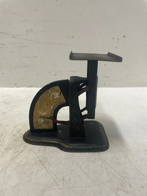 Vintage General Post Office Scale, Item #29 (P3-SWT1-S1557)
