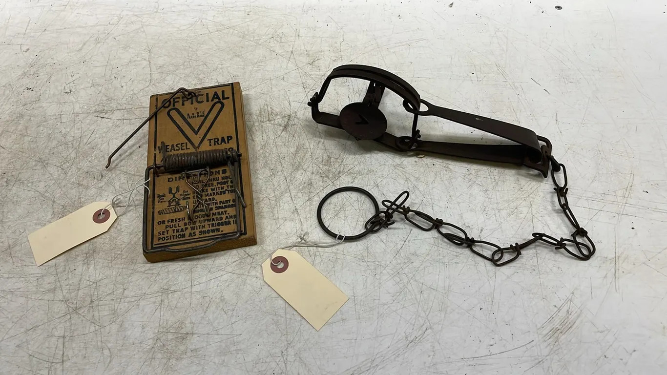 Vintage Wooden Weasel Trap and #1 Oneida Animal Trap, Made In Niagara Falls, Item #30 & #31 (P3-SWT1-S1557)