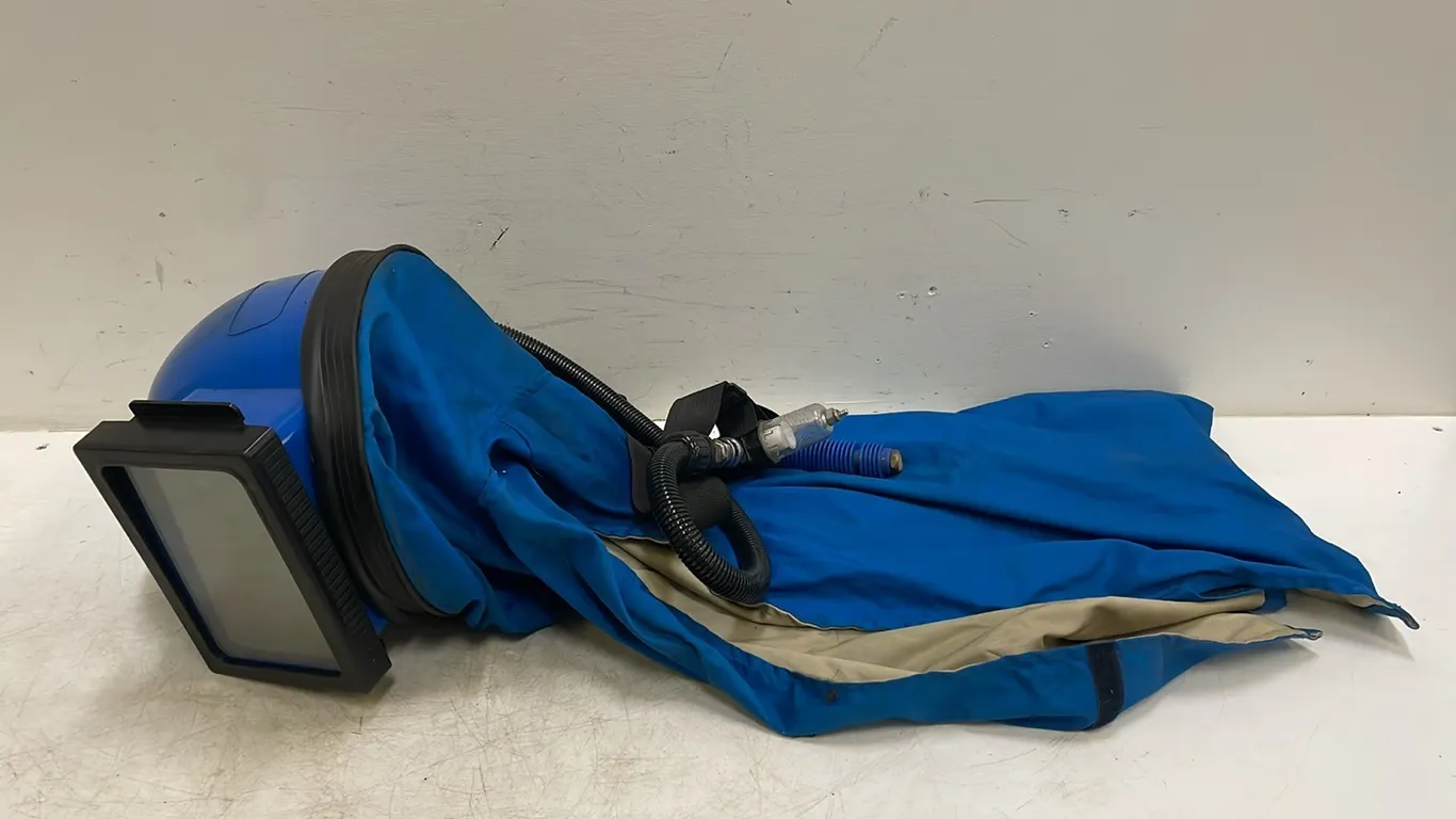 Sandblasting Helmet and Air Flow Regulator, Item #5 (P3-R1T10-S2212)