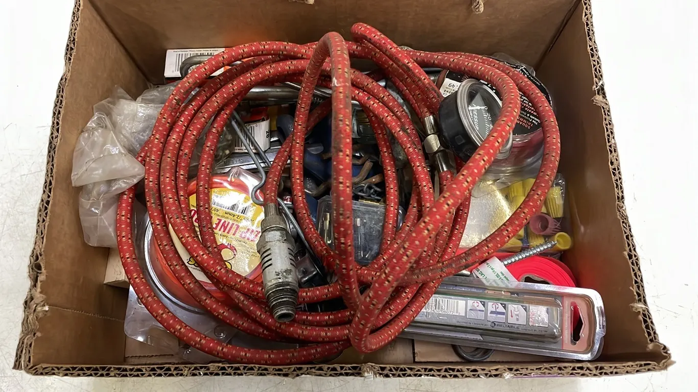 Box of Assorted Misc Items As Per Pictures, Marked B (P3-R2T1-S2095)