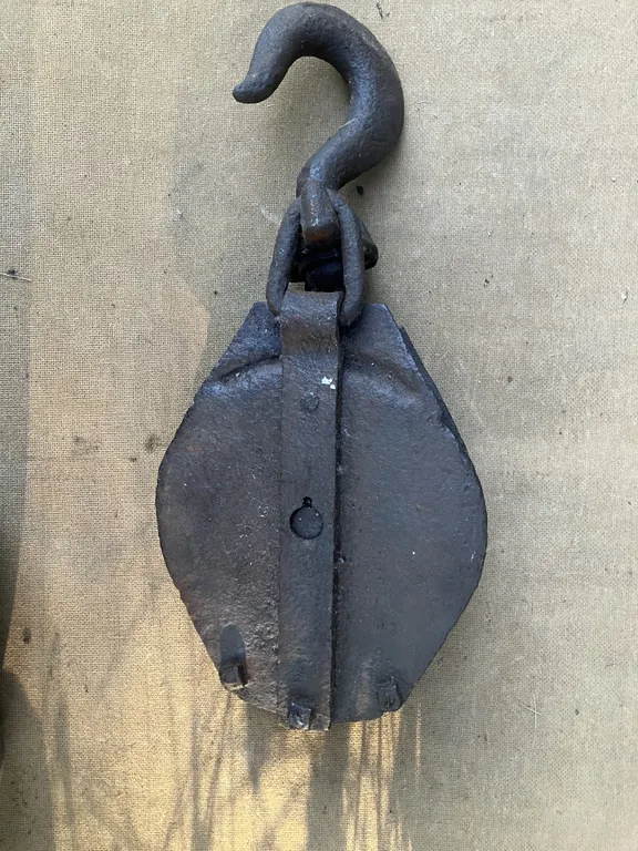 Antique Heavy Duty Pulley (P3-SWS3-S285)