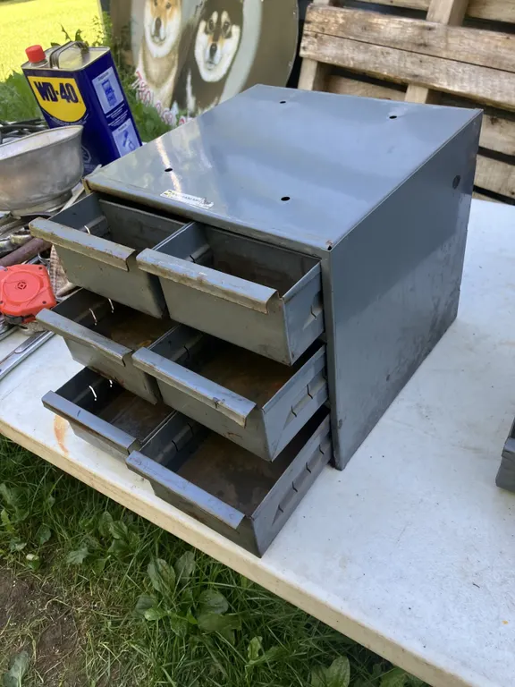 2 Metal 6 Drawer Cabinets (P3-R2T2-S285)