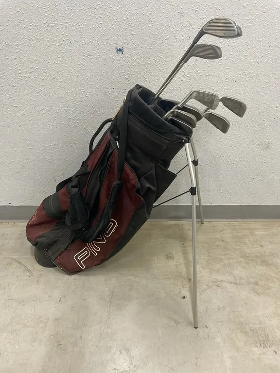 Set of Right Handed Golf Clubs with Bag (P3-NWFL-S188)
