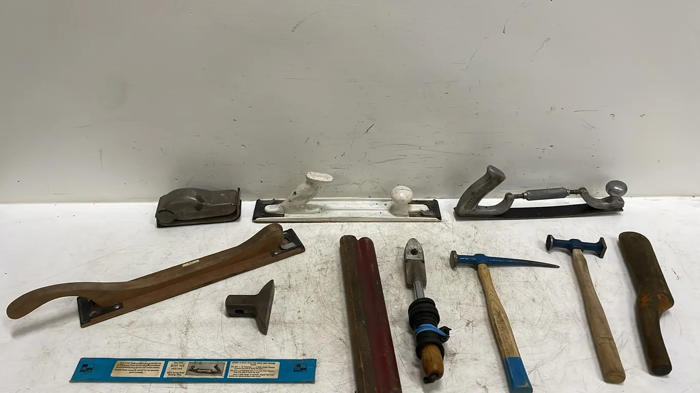Vintage Body Shop Tools (P3-R2T5-S2130)